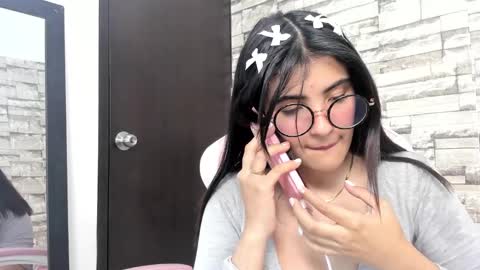 Snapshot of hera_elis chatting on December 30, 7:42 pm hera_elis online show from December 30, 7:42 pm