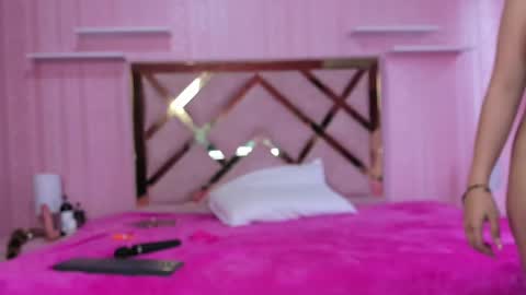 Snapshot of hera_elis chatting on February 28, 7:35 pm hera_elis online show from February 28, 7:35 pm