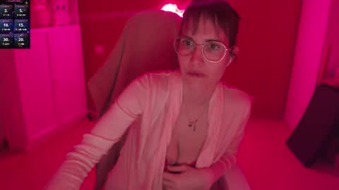 Snapshot of heraluna_ chatting on January 12, 11:15 pm HeraLuna online show from January 12, 11:15 pm