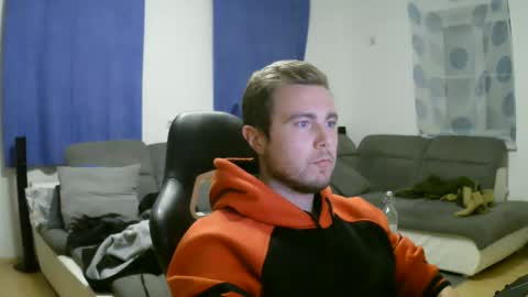 Snapshot of herbstenden chatting on January 22, 7:24 pm John Pearl online show from January 22, 7:24 pm