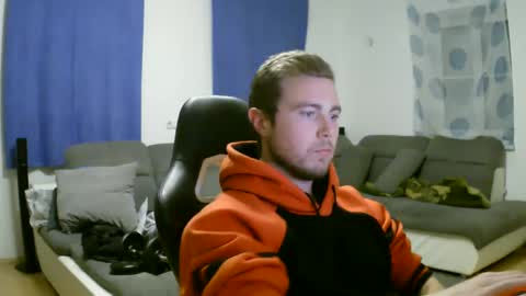 Snapshot of herbstenden chatting on January 27, 9:11 pm John Pearl online show from January 27, 9:11 pm