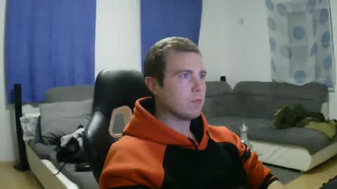 Snapshot of herbstenden chatting on January 30, 10:51 pm John Pearl online show from January 30, 10:51 pm