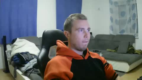 Snapshot of herbstenden chatting on February 13, 9:38 pm John Pearl online show from February 13, 9:38 pm