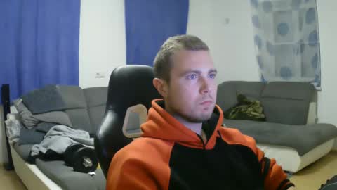 Snapshot of herbstenden chatting on February 18, 10:25 pm John Pearl online show from February 18, 10:25 pm