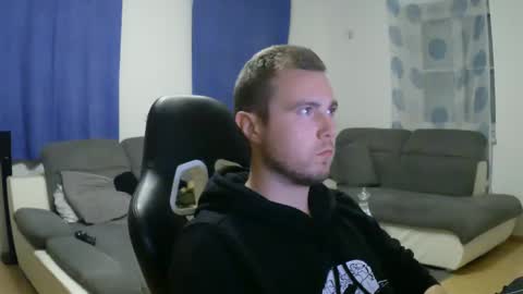 Snapshot of herbstenden chatting on February 22, 9:59 pm John Pearl online show from February 22, 9:59 pm