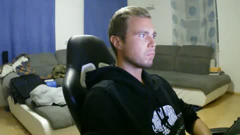 Snapshot of herbstenden chatting on September 9, 6:40 pm John Pearl online show from September 9, 6:40 pm