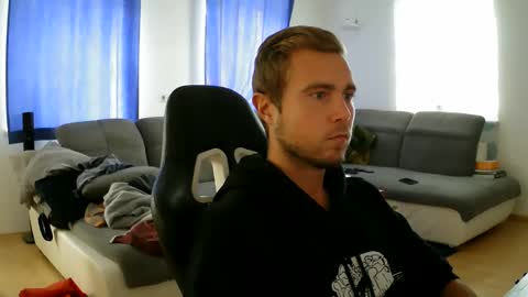 Snapshot of herbstenden chatting on September 18, 8:49 am John Pearl online show from September 18, 8:49 am