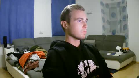 Snapshot of herbstenden chatting on October 26, 8:15 pm John Pearl online show from October 26, 8:15 pm