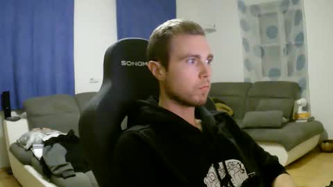 John Pearl online show from January 8, 6:54 pm