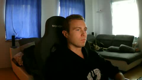 John Pearl online show from March 25, 4:24 pm