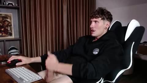 Gregblonde  Alextattoo online show from September 28, 2:17 am