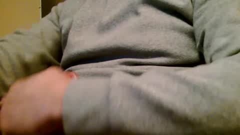 Snapshot of heretost chatting on March 4, 12:18 am mr D online show from March 4, 12:18 am