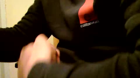 Snapshot of heretost chatting on October 18, 9:21 am mr D online show from October 18, 9:21 am