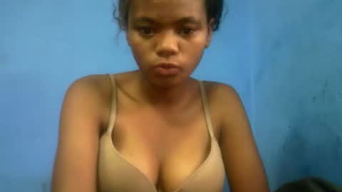 herisse01 online show from April 4, 7:06 am