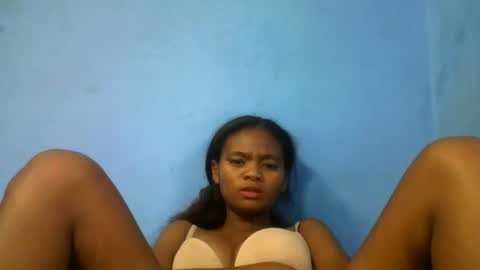 herisse01 online show from April 8, 1:55 pm