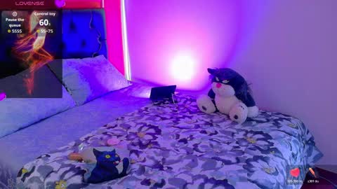 hermione_blonde online show from April 13, 10:54 am