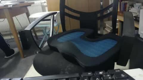 Snapshot of hero0111 chatting on February 6, 1:21 pm hero0111 online show from February 6, 1:21 pm