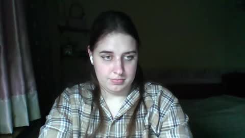 hess_luna_ online show from January 5, 5:27 pm