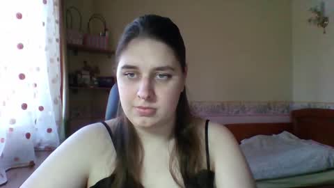 hess_luna_ online show from March 5, 10:11 am