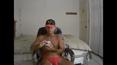 Snapshot of hewes1 chatting on September 9, 9:31 am hewes1 online show from September 9, 9:31 am