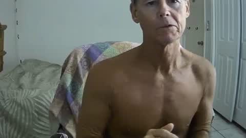 Snapshot of hewes1 chatting on September 14, 11:37 pm hewes1 online show from September 14, 11:37 pm