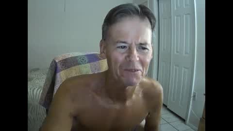 Snapshot of hewes1 chatting on October 2, 8:32 am hewes1 online show from October 2, 8:32 am