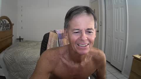 hewes1 online show from October 30, 9:04 pm