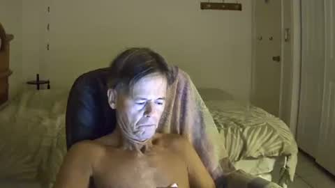 hewes1 online show from December 15, 11:03 am