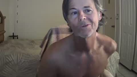 Snapshot of hewes1 chatting on April 17, 9:56 am hewes1 online show from April 17, 9:56 am
