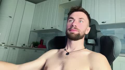 Arnold online show from November 16, 9:20 pm