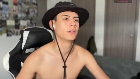 hey_cesard online show from October 23, 3:22 pm