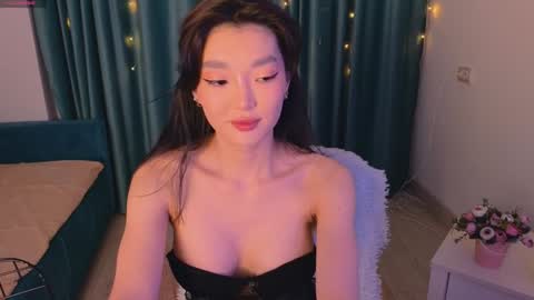 Audrey online show from February 5, 2:59 pm