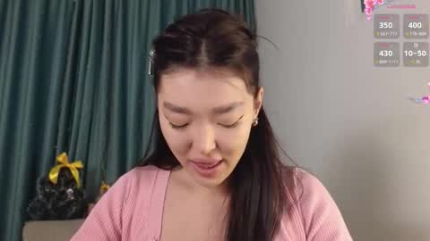 Snapshot of hey_herbal chatting on January 14, 3:28 pm Audrey online show from January 14, 3:28 pm