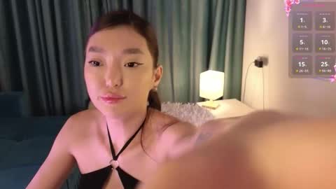 Snapshot of hey_herbal chatting on February 27, 2:06 pm Audrey online show from February 27, 2:06 pm