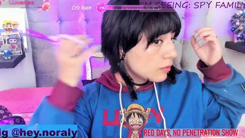 Snapshot of hey_noraly chatting on January 3, 4:48 pm Noraly online show from January 3, 4:48 pm