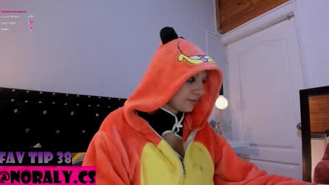 Noraly  online show from March 10, 5:01 am