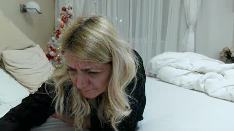 Heyheygrey online show from December 19, 4:14 pm