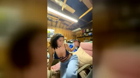 heyitsgigi online show from June 17, 2:25 am