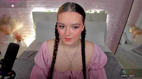 Amazing Mary  online show from September 19, 5:09 am