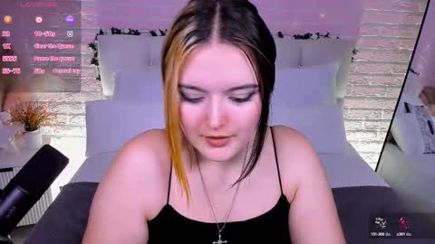 Amazing Mary  online show from October 8, 11:08 am