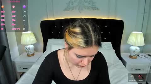 Amazing Mary  online show from November 15, 11:40 am