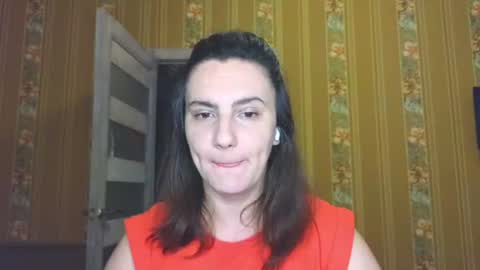 Snapshot of heyy_baddie chatting on June 28, 7:03 am Heyy baddie online show from June 28, 7:03 am