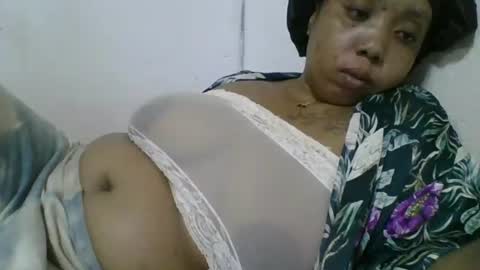 hheritinaa online show from November 24, 8:25 am