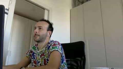 hhombre online show from November 3, 1:56 pm