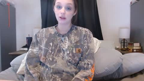 Paige online show from February 4, 1:11 am