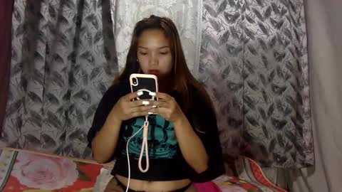 Snapshot of hi_there99 chatting on January 15, 11:30 pm hi_there99 online show from January 15, 11:30 pm