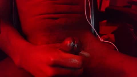 Snapshot of hickstj57 chatting on April 6, 8:15 am ishow2cumforU online show from April 6, 8:15 am