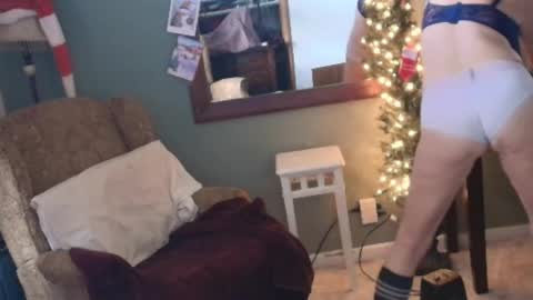 hidden_gold_milf online show from December 3, 7:34 pm