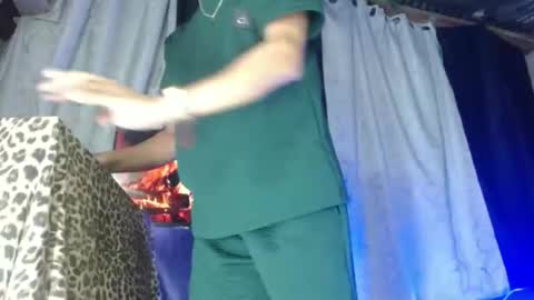 Snapshot of hidden_hairypigass chatting on November 9, 10:52 pm HIDDEN YUDEVIL online show from November 9, 10:52 pm