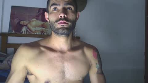 Snapshot of hideonbush051 chatting on September 25, 3:54 am hideonbush online show from September 25, 3:54 am